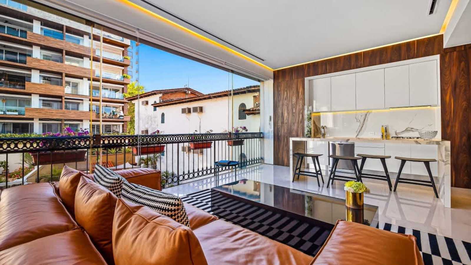 PIER 57 - 208 | 2BR Condo with Best Rooftop View