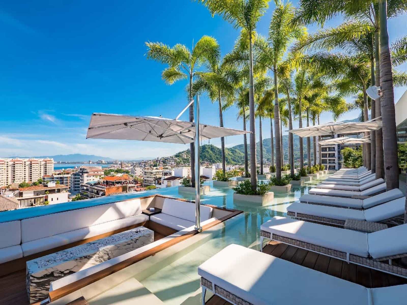 PIER 57 - 211 | Luxury & Modern 1 BR Romantic Zone