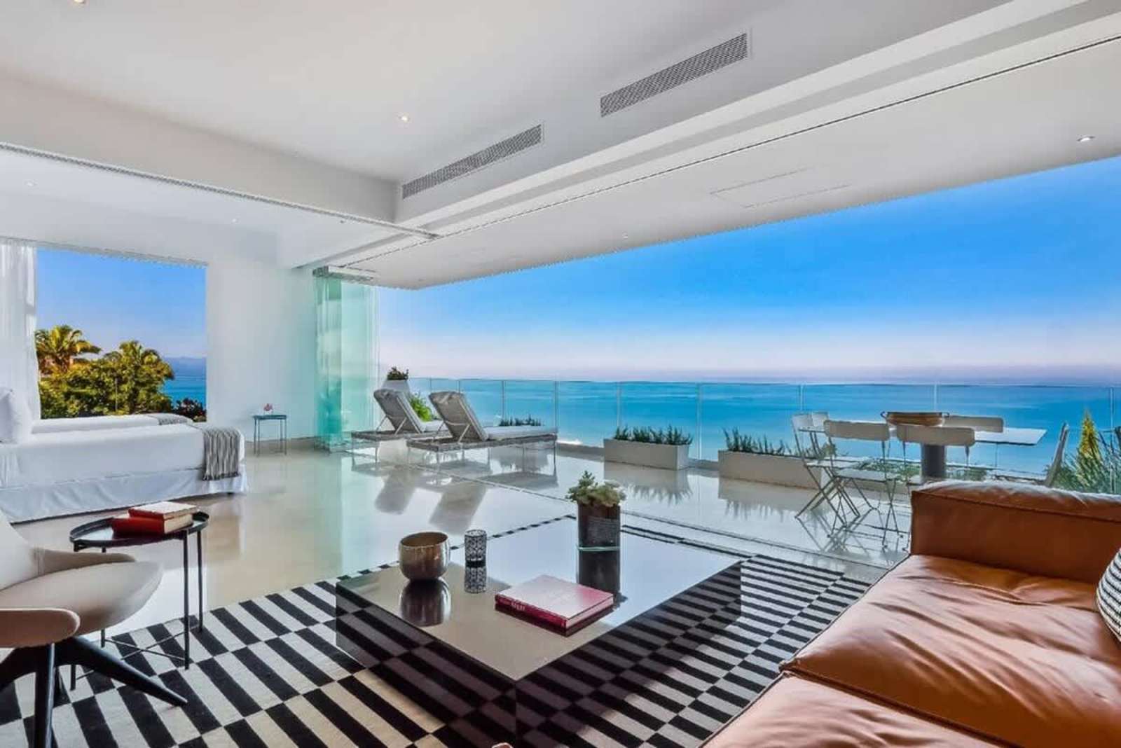 Avalon - 401 | 3BR Condo with Luxury Bay Views